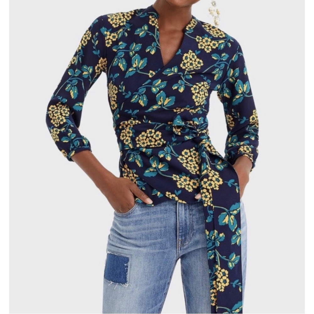 J. Crew Drapey Crepe Floral Wrap Top in Navy & Gold Size S